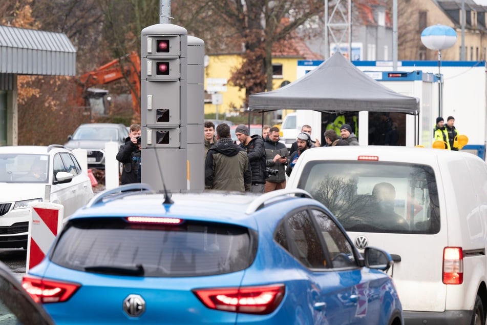 Die Kontrollstelle an der deutsch-polnischen Grenze in Zittau missachtete der 55-jährige Autofahrer.