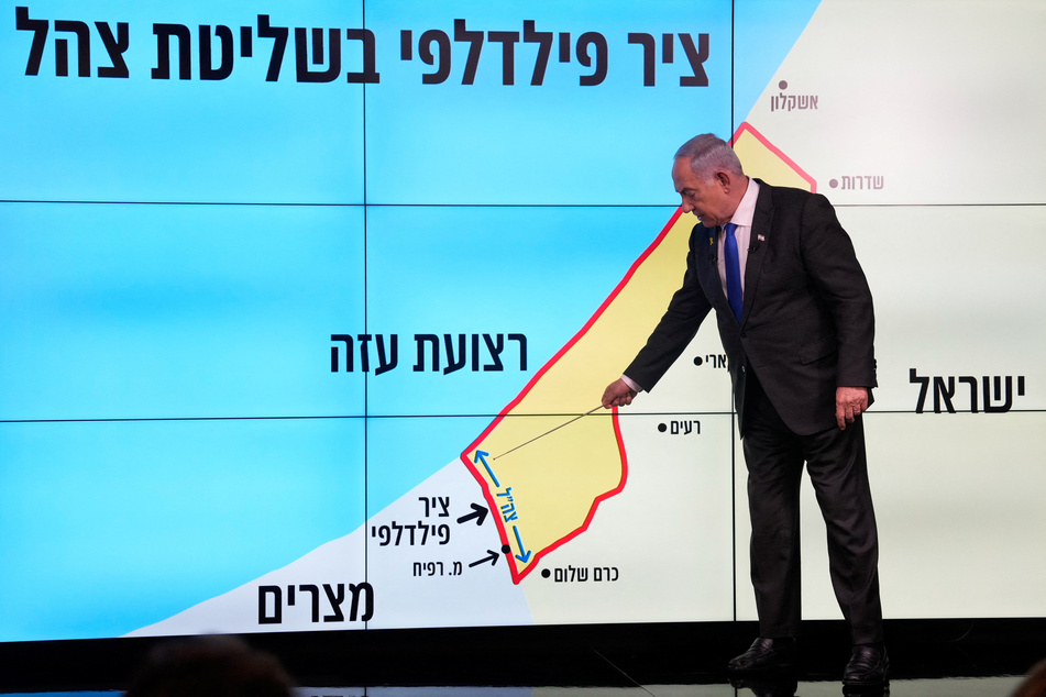 Netanyahu virtually rules out a Gaza ceasefire deal and uses map that erases West Bank