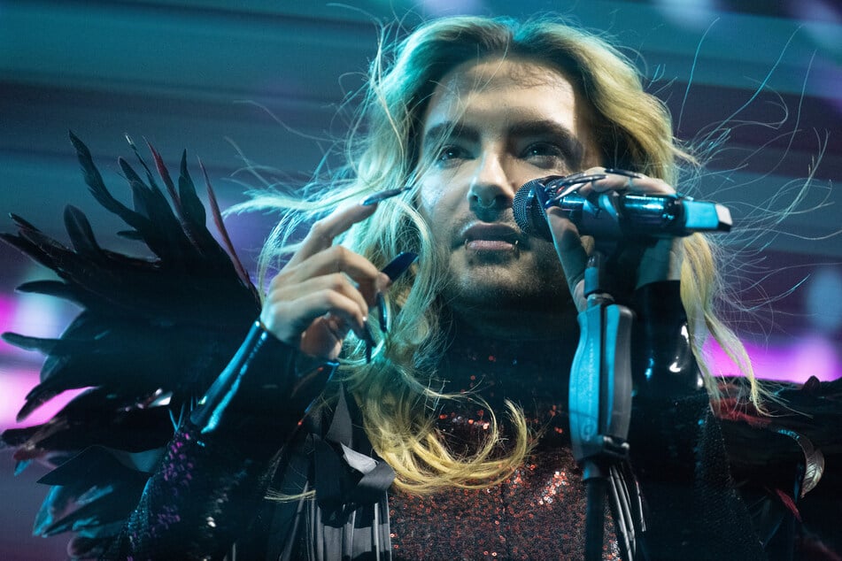 Tokio-Hotel-Frontmann Bill Kaulitz (36) macht beim Live-Krimi-Dinner der ARD mit.