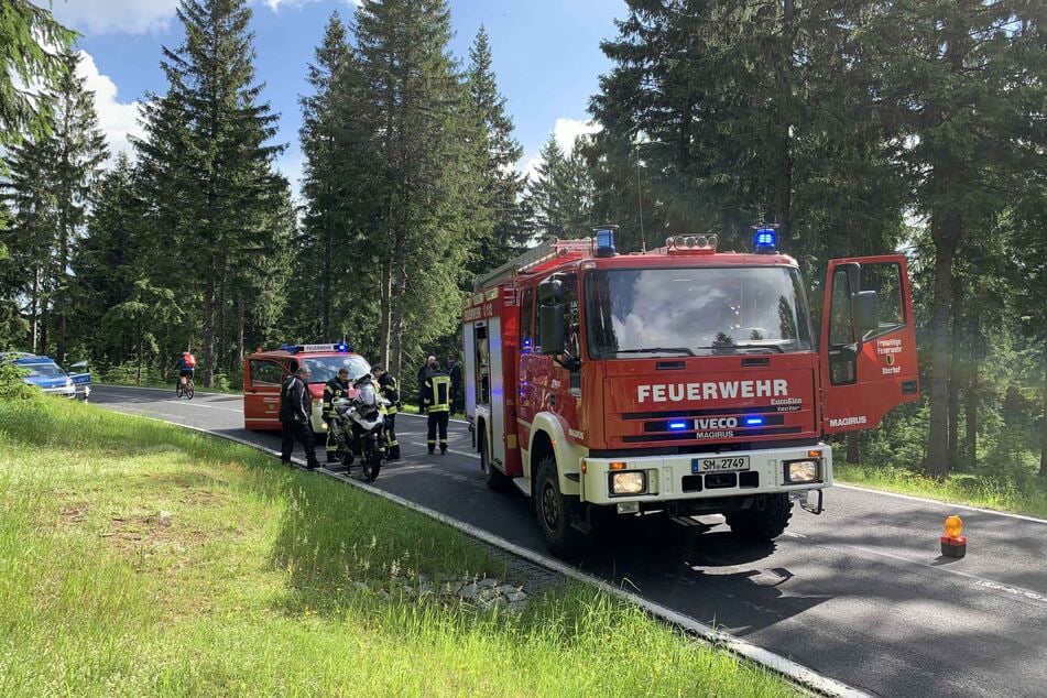 Bei Oberhof wurde ein Motorradfahrer bei einem Unfall schwer verletzt.