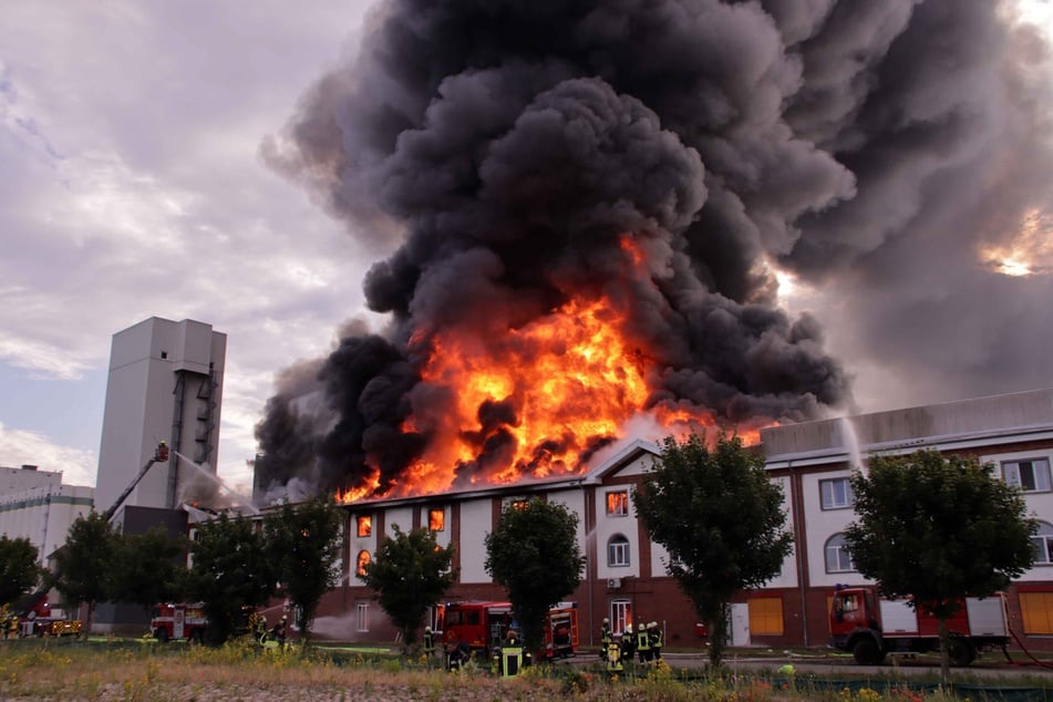 Flammen und Rauch waren in der Kleinstadt (5800 Einwohner) weithin sichtbar.