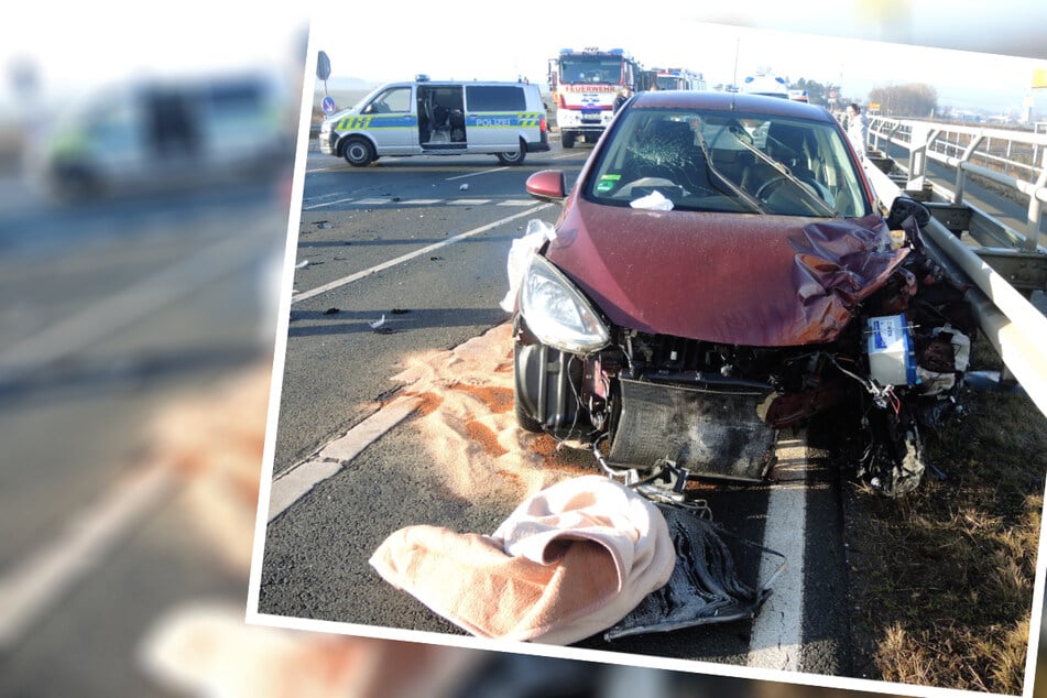 Autos krachen ineinander: Mutter und Tochter bei Unfall verletzt