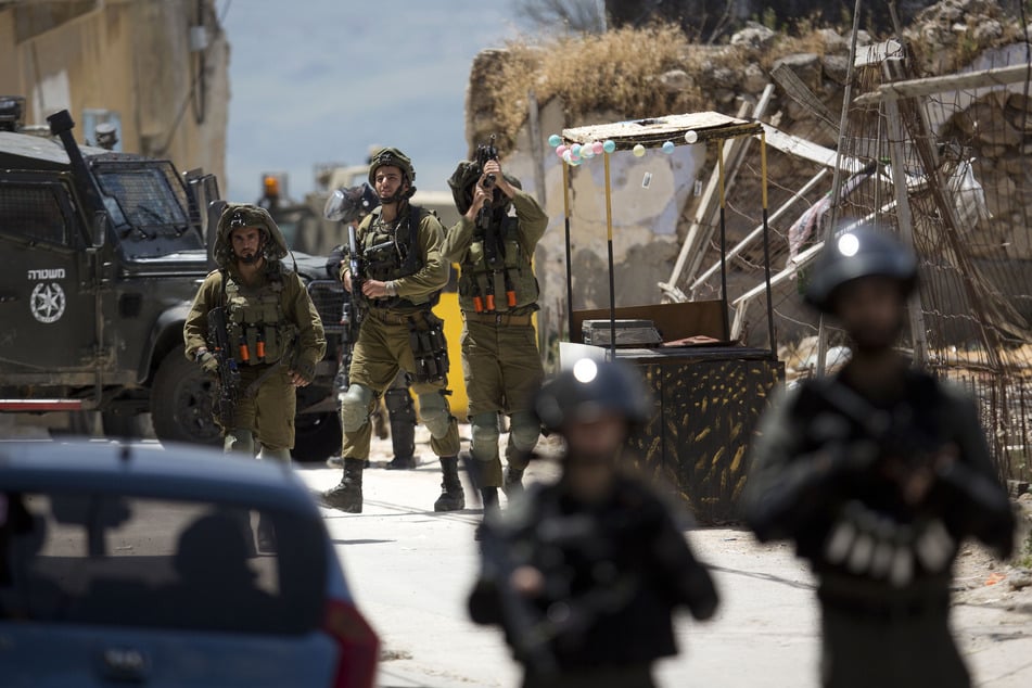 Israelische Soldaten patrouillieren im besetzten Westjordanland. (Archivbild)