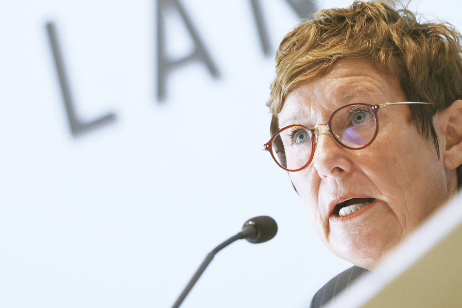 Die Präsidentin des Landesrechnungshofs NRW, Brigitte Mandt (61), kritisierte das Land für den Umgang mit dem milliardenschweren Corona-Rettungsschirm.