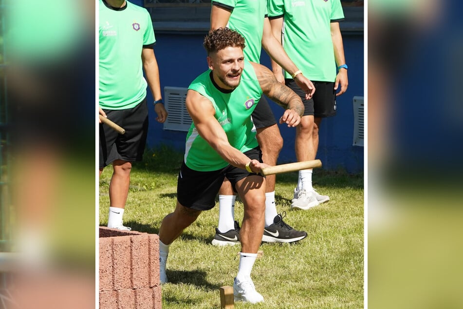 Can Özkan war beim Geschicklichkeitsspiel hoch konzentriert.