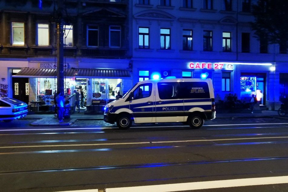 An einem Imbiss auf der Leipziger Eisenbahnstraße kam es am Abend zum Polizeieinsatz.