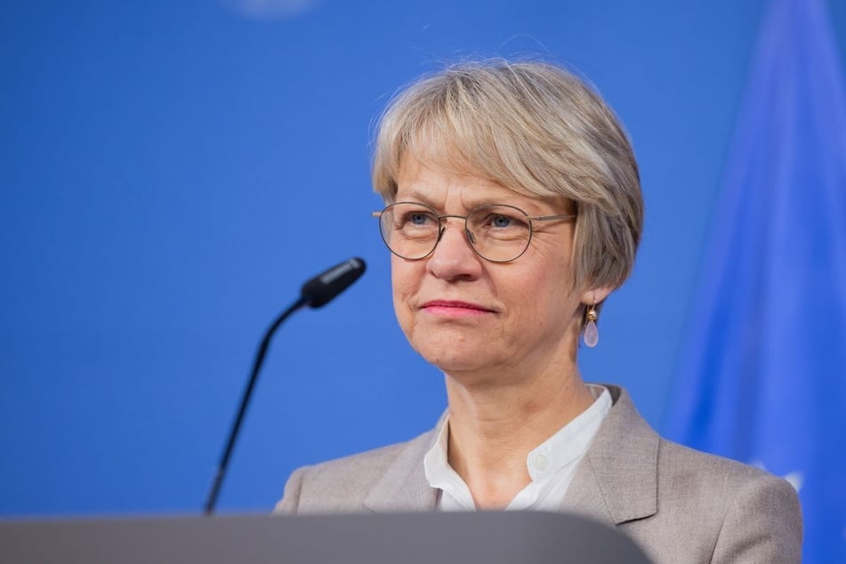 CDU-Politikerin Dorothee Feller (59) ist seit dem 29. Juni 2022 Ministerin für Schule und Bildung des Landes Nordrhein-Westfalen. (Archivbild)
