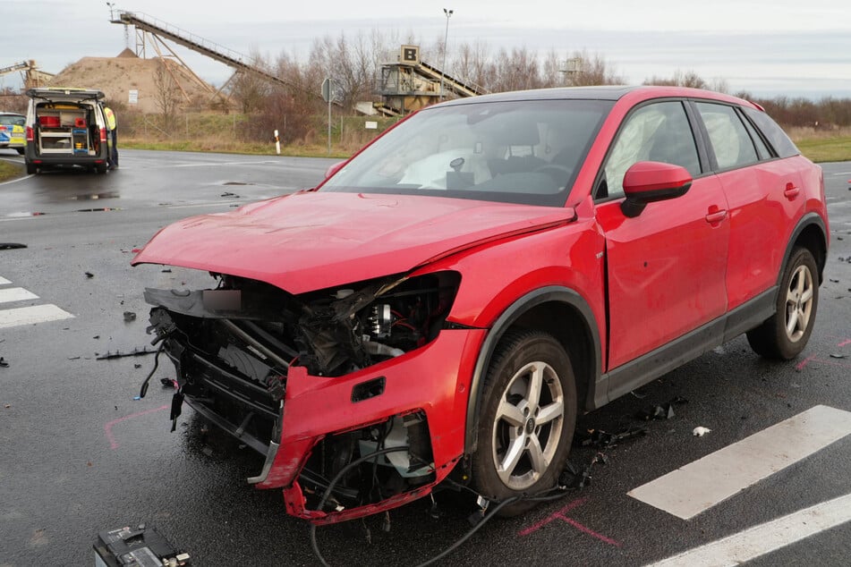 Der Audi wurde bei der Kollision ebenfalls stark beschädigt.