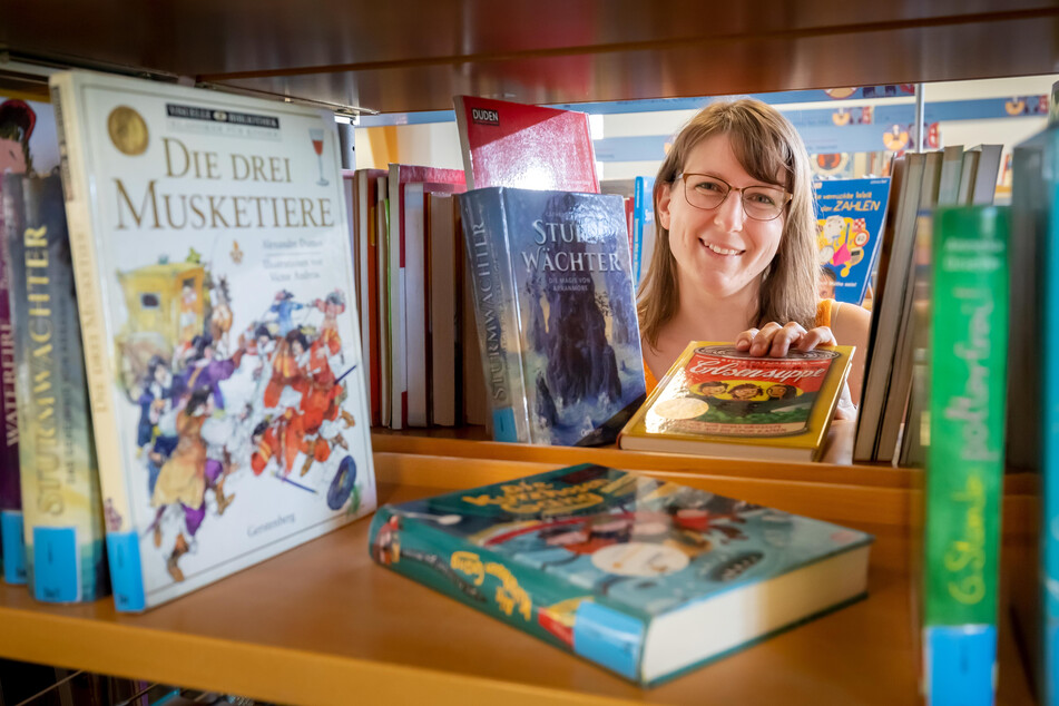 Bibliothekarin Nancy Mickel (33) betreut das Projekt "Buchsommer Sachsen".