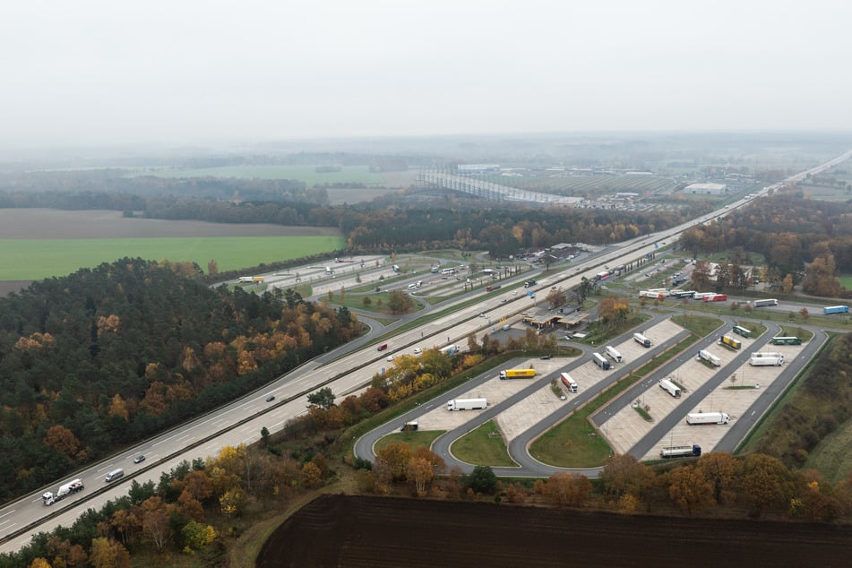 Eine Raststätte in Bispingen an der A7 - in deren Nähe könnte eine ICE-Trasse zwischen Hamburg und Hannover verlaufen.