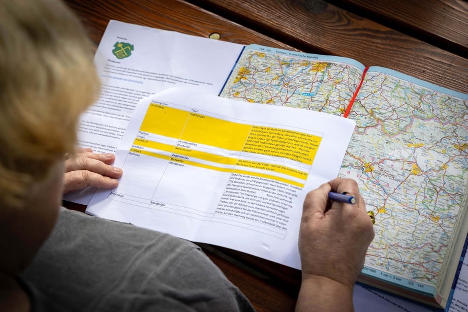 Für die Recherche zu ihrem Buch über Ortsspitznamen im Erzgebirge hatte die Schriftstellerin eine Übersicht angelegt.