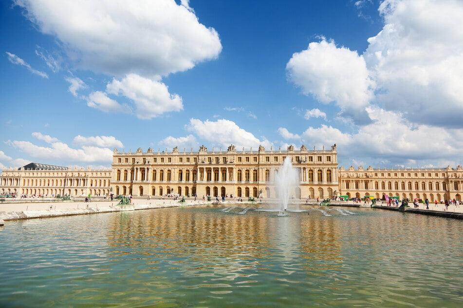 Das französische Schloss Versailles ist nicht nur wegen seiner enormen Größe bekannt.