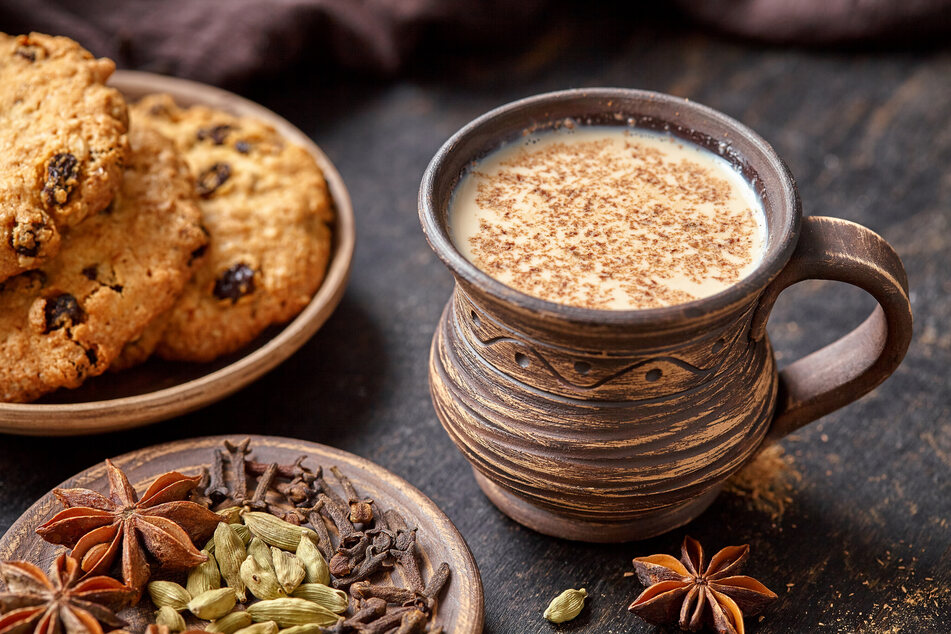 Ein Chai Latte am Morgen anstelle eines Kaffees hat einen sanften, magenschonenden Effekt und steigert die Konzentration. Perfekt, um in den Arbeitstag zu starten! (Symbolfoto)