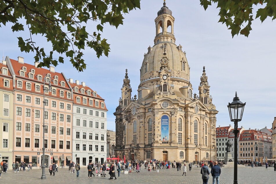 Die Frauenkirche verführt zu einer Kletterpartie.