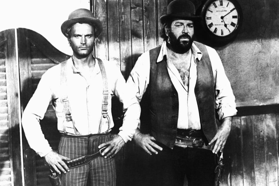 Die italienischen Schauspieler Terence Hill (82, l.) und Bud Spencer (†86, r.) in "Vier Fäuste für ein Halleluja" aus dem Jahre 1971.
