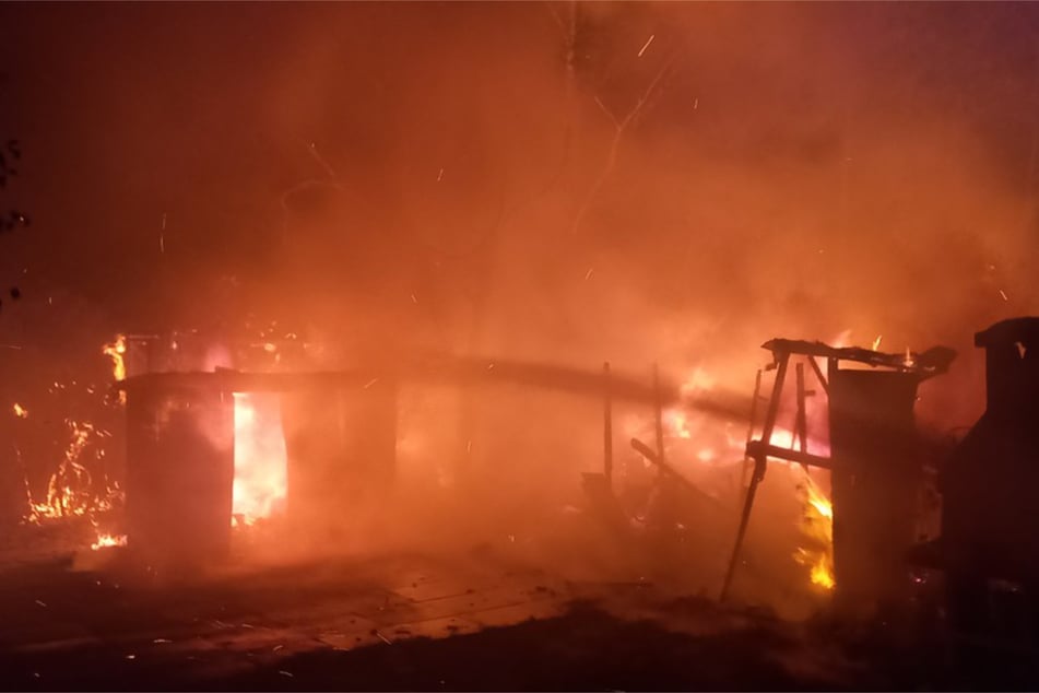 Auf der Anlage brannte eine Fläche in der Größe von 20 mal 10 Metern.