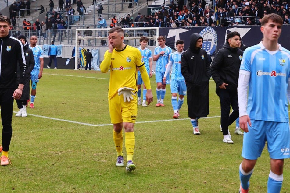 Bittere Enttäuschung nach der 0:4-Niederlage zu Hause gegen Rot-Weiß Erfurt.