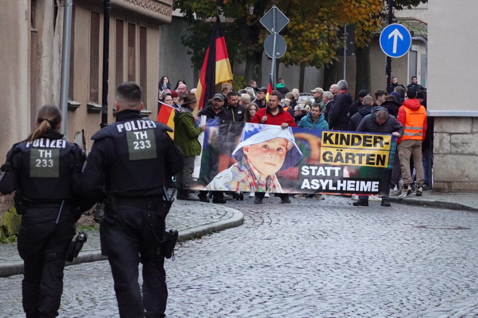 Am Wochenende waren rund 100 Personen gegen das neue Flüchtlingsheim in Bleicherode auf die Straße gegangen.