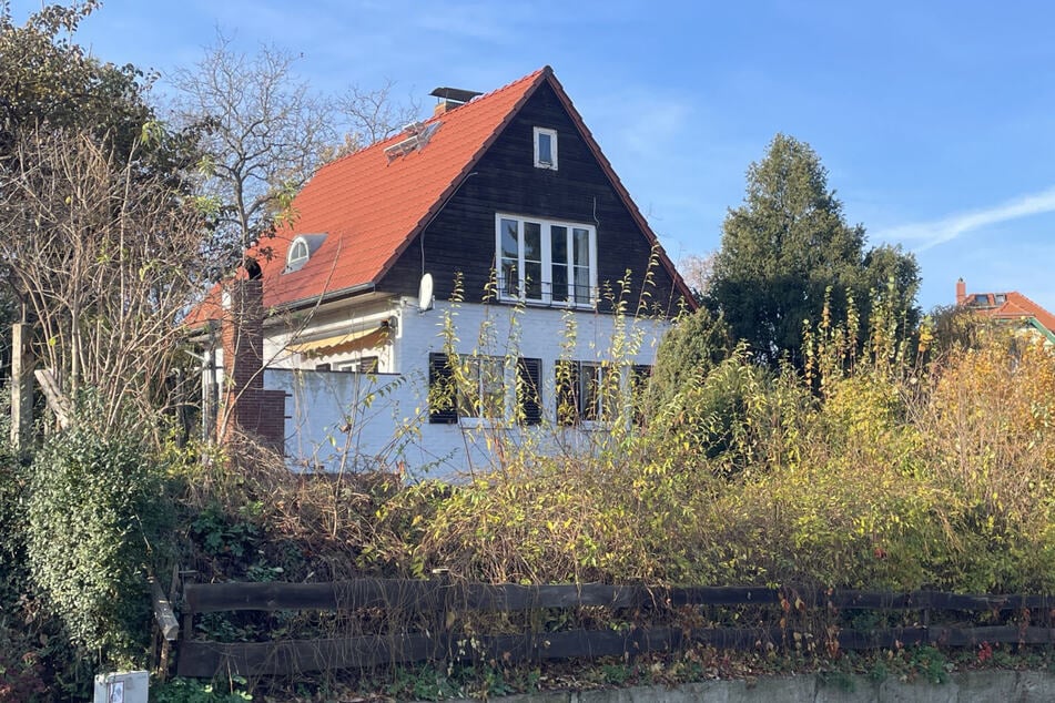 Dieses Haus am Kirschberg in Cossebaude ist zu haben.