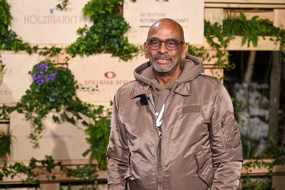 Frisch verliebt: Pierre Sanoussi-Bliss (63).