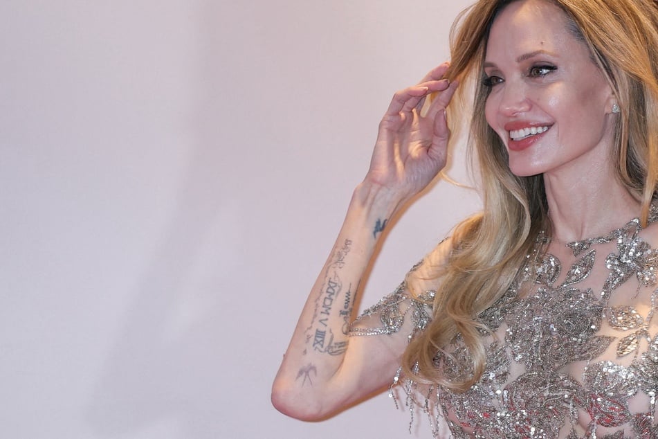 Shiloh Jolie is the spitting image of her mom Angelina Jolie in viral music video clip