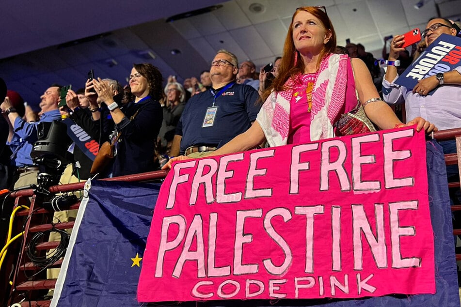 Gaza solidarity protesters target Tim Walz, Barack Obama, and more during DNC