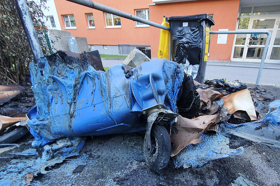 In der Nacht zu Dienstag brannten in Chemnitz wieder mehrere Müllcontainer. Einer der Tatorte war in der Straße Usti nad Labem.