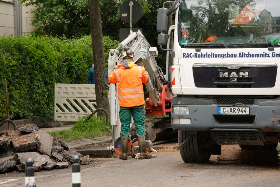 Aufgrund der notwendigen Bauarbeiten musste die Kanzlerstraße voll gesperrt werden.