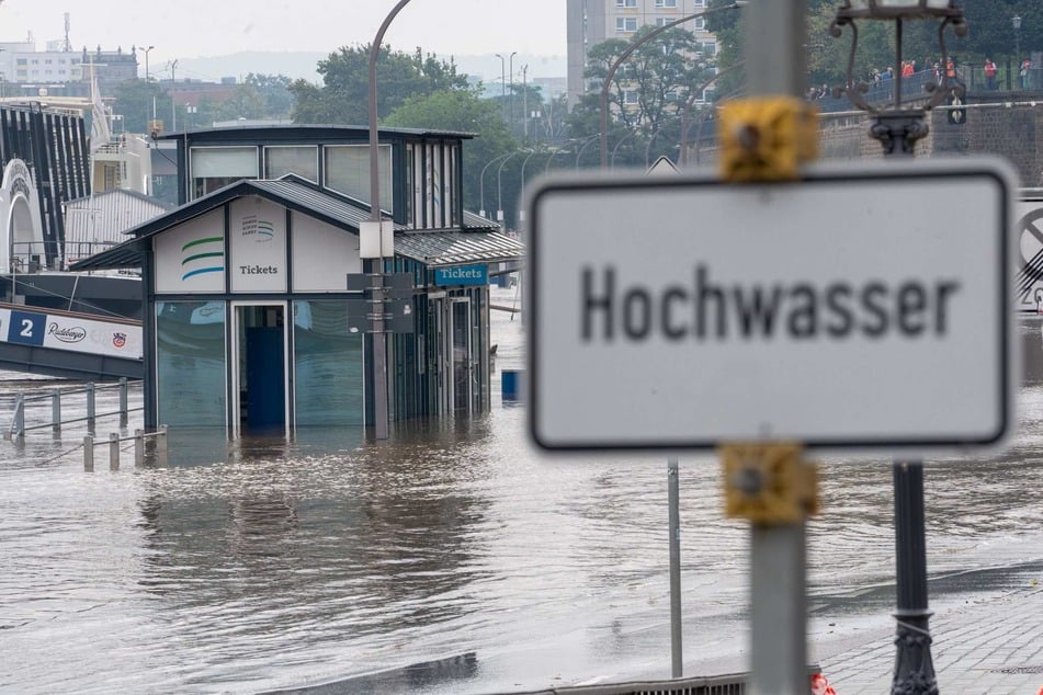 Das Hochwasser am Terrassenufer dürfte noch mehrere Tage lang andauern.