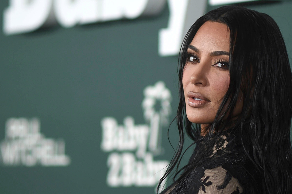 Kim Kardashian (43) räumte in der Talkshow von Jimmy Kimmel (56) mit Gerüchten auf.