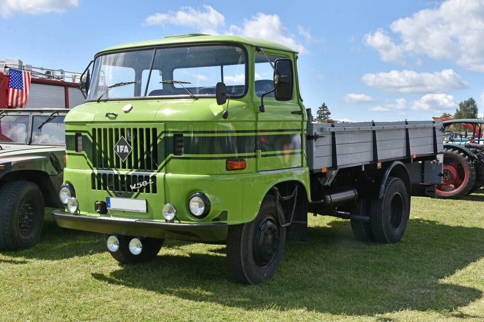 Erlebt die Ausstellung "On the road again! Die Welt unserer Trucker" zusammen mit einem echten Lkw-Fahrer.