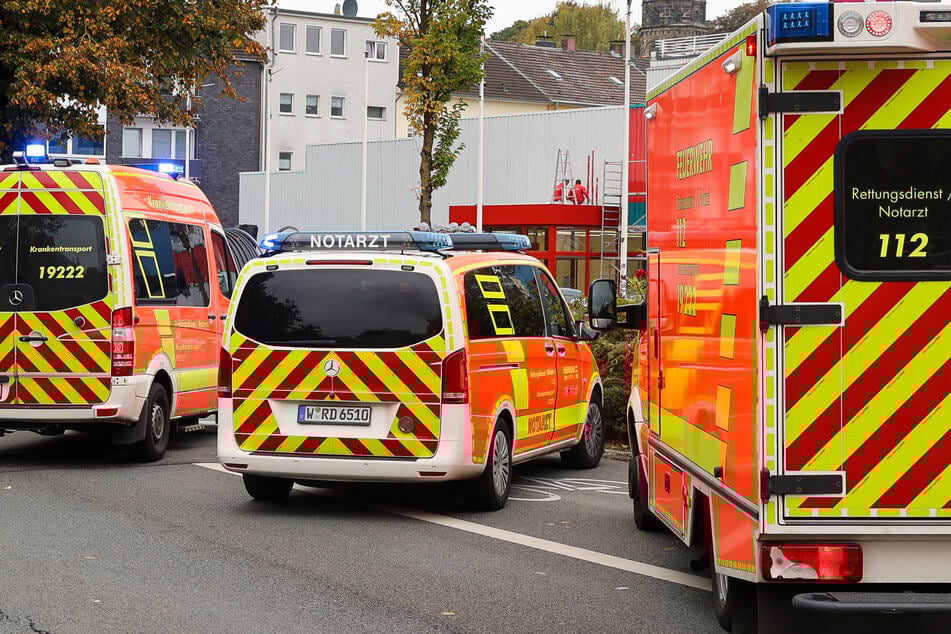 Panik im Bus: Vollbremsung in Wuppertal fordert elf Verletzte