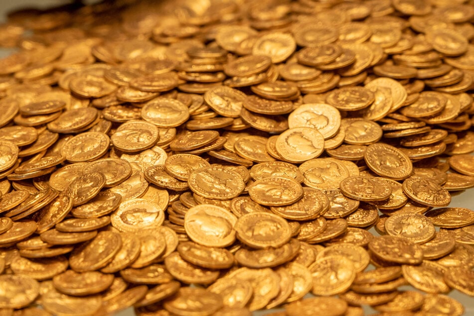 Die gefundenen Goldmünzen sollen in einem bemerkenswerten Zustand sein. (Symbolbild)