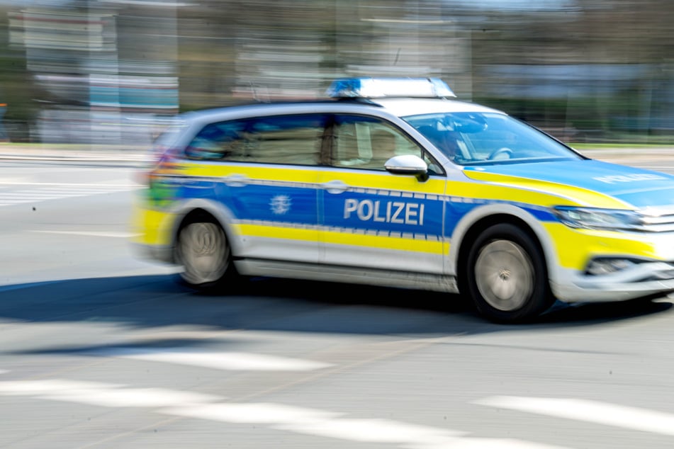 München: Großeinsatz am Königsplatz: Mann hantiert in U-Bahn mit Pistole