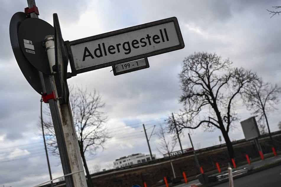 Auf dem Adlergestell müssen ab Mitte Februar Schlaglöcher beseitigt werden. (Archivfoto)