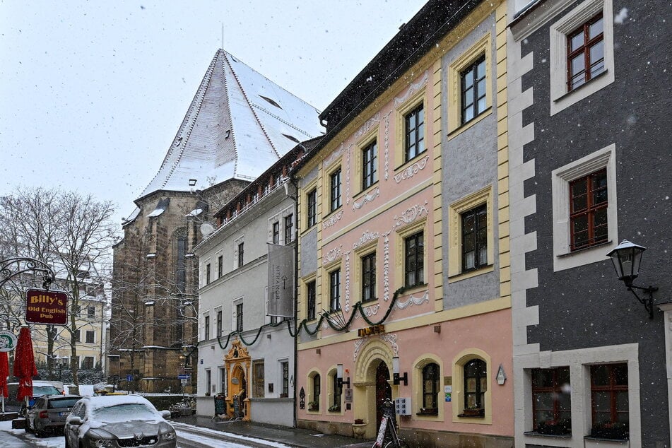 Das Hotel Deutsches Haus liegt sehr zentral in Pirnas schöner Altstadt - eine Top-Adresse.