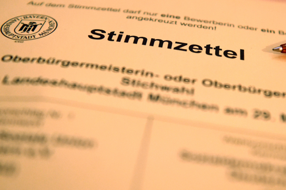 Am Sonntag ist in Bayern die Stichwahl einzig ein Gang zum Briefkasten. (Symbolbild)