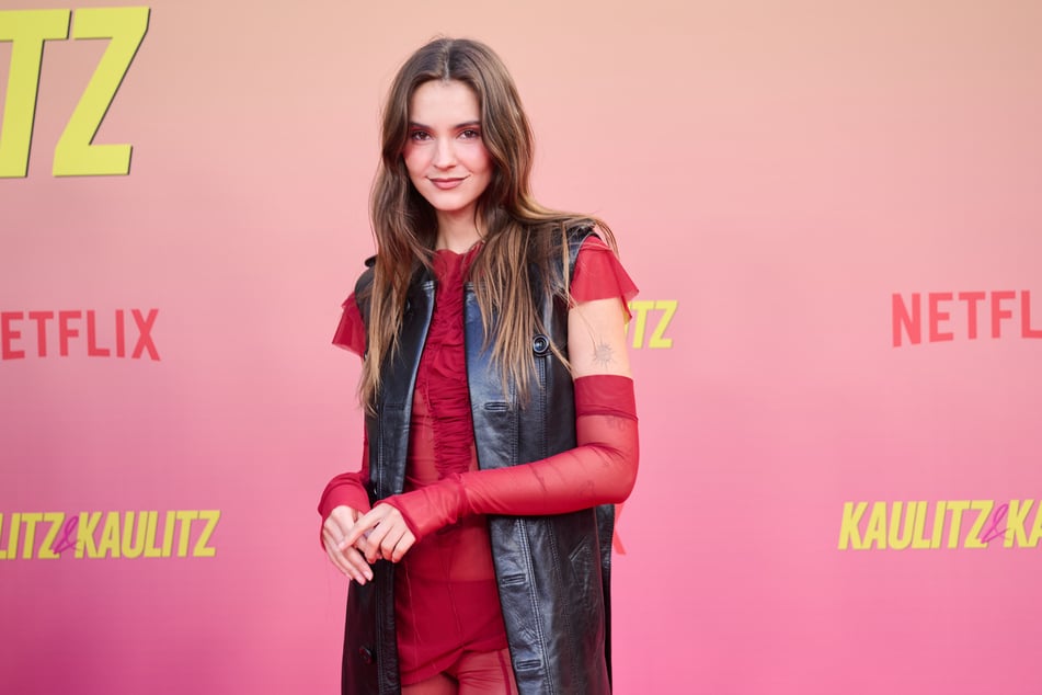 Stefanie Giesinger (29) erzählt in ihrem Podcast, dass sie "Verlegenheitssex" habe.