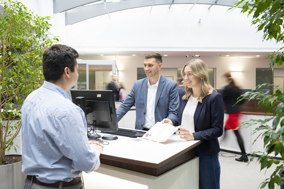 Mit der Service-Garantie der Sparkasse Chemnitz seid Ihr immer in besten Händen.