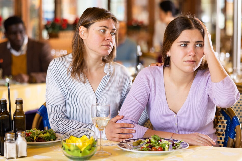 Schock bei Restaurant-Besuch: Gutgläubige Frau hat plötzlich 55.000 Euro zu zahlen