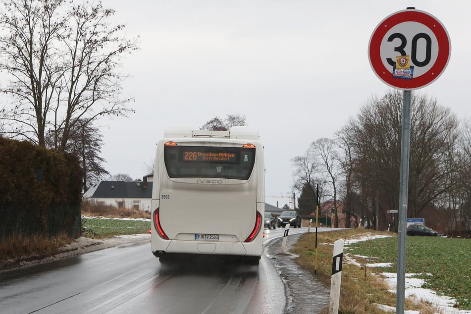 Die Quohrener Straße zwischen Ullersdorfer Platz und Ortsausgang Bühlau soll bis zur Turmeröffnung grundhaft saniert werden.