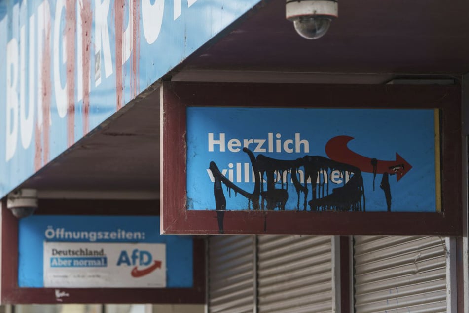 Die AfD ist von Sachbeschädigungen besonders häufig getroffen. (Archivbild)