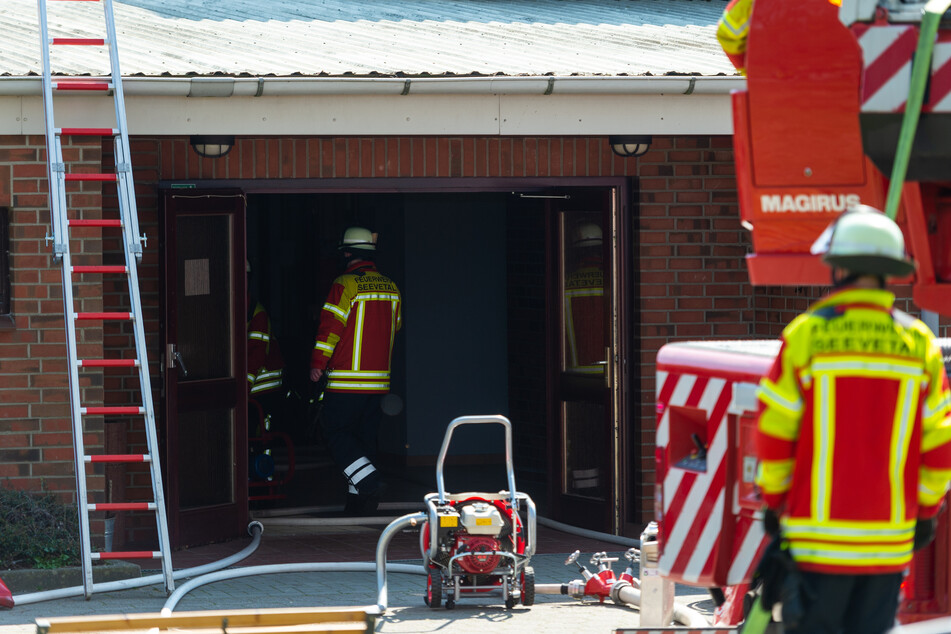 Die Feuerwehr rückte an. (Symbolbild)
