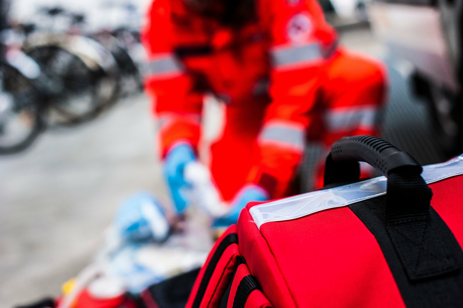 Sanitäter schlägt fixiertem Flüchtling ins Gesicht: Fall nimmt überraschende Wendung