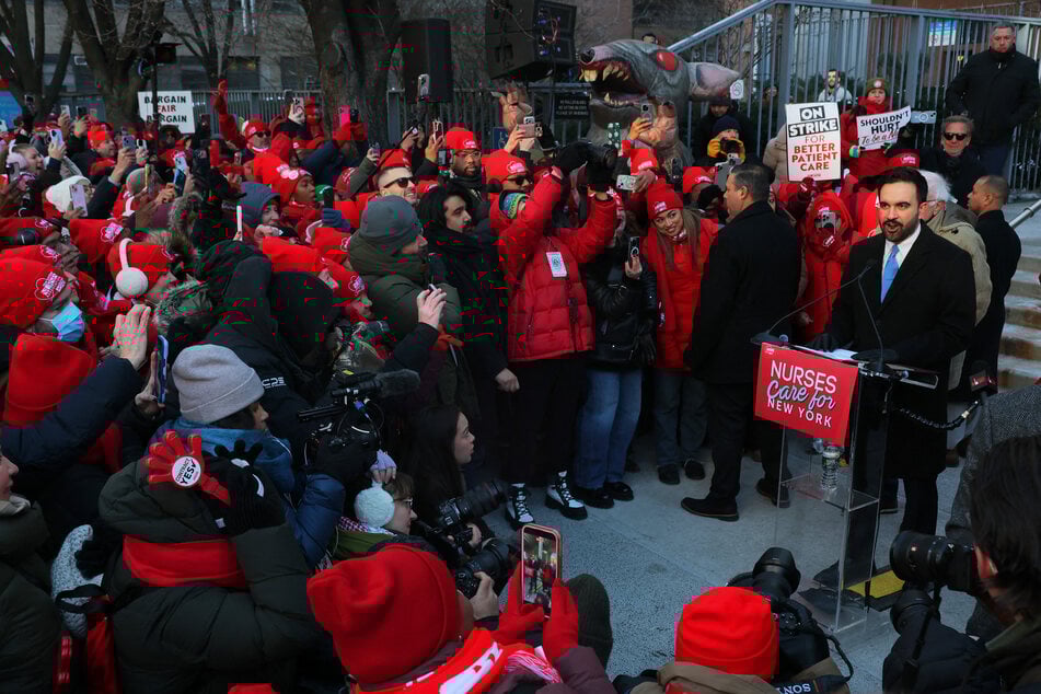 Over 10,000 striking NY nurses reach deal with employers after landmark walkout