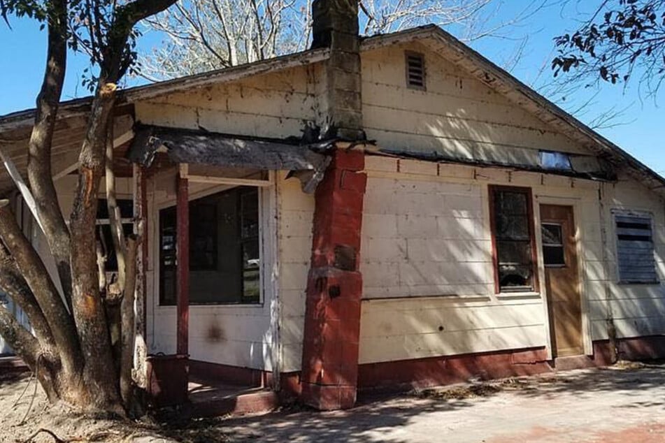 The listing called the dilapidated house in Florida's Zephyrhills for $69,000 "literally the worst house on the street."
