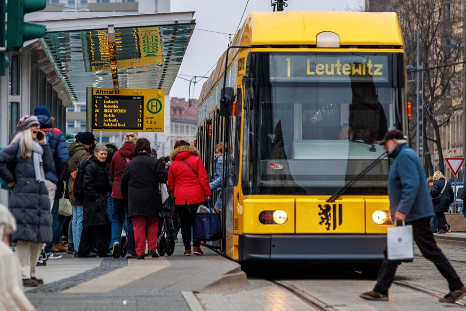 Mehr Busse, Straßenbahnen und Ausleihstationen: Darauf können sich Dresdner im Advent einstellen