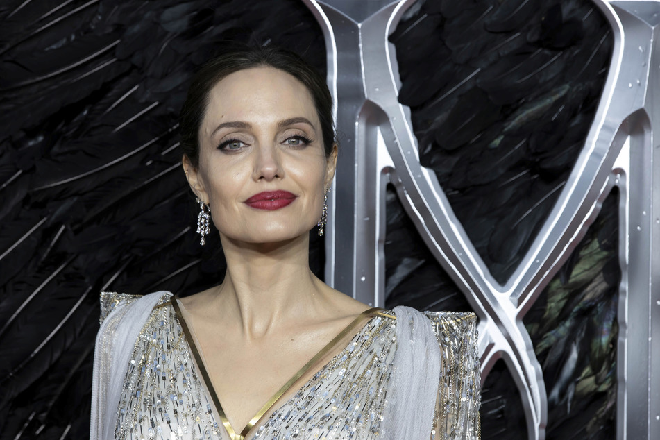 Angelina Jolie (45) lebt seit der Trennung von Brad Pitt allein.