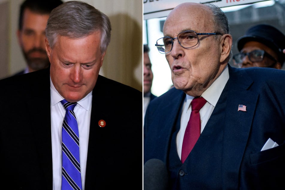 Ex-president Donald Trump's former chief of staff Mark Meadows (r.) and former attorney Rudy Giuliani have been charged in the Arizona 2020 fake elector scheme.