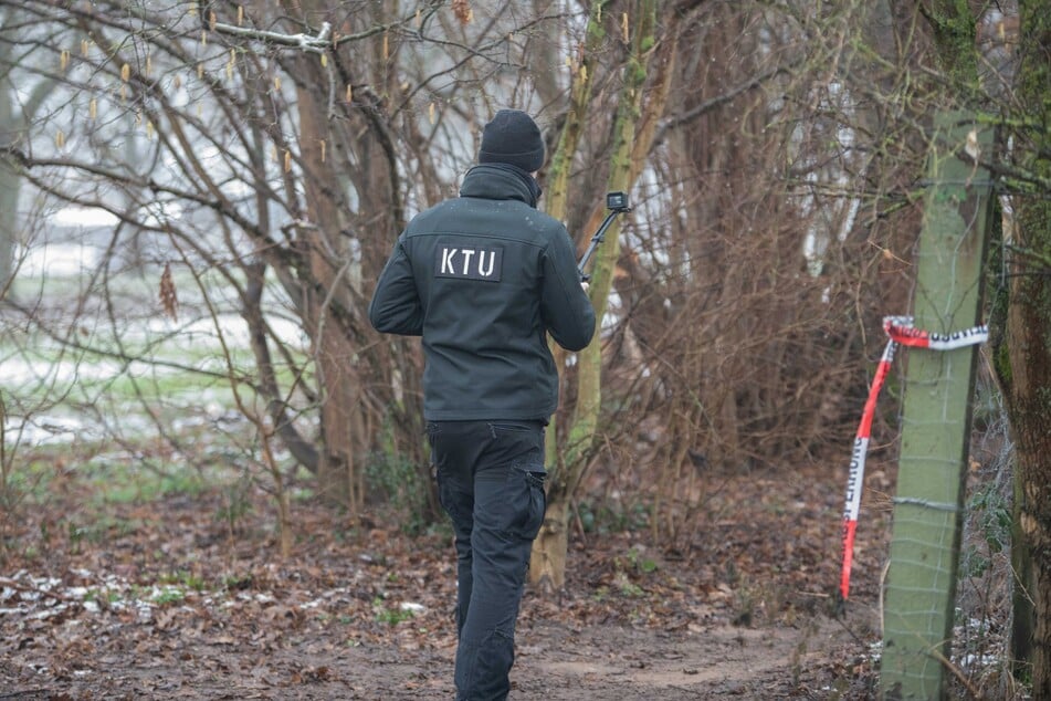 Die Polizei hatte am Fundort des Leichnams umfangreiche Spuren gesammelt.